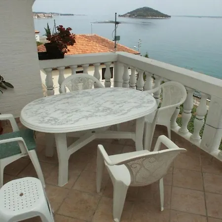 Za Apartment *