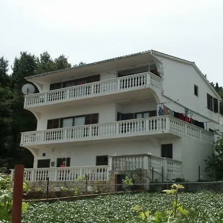Apartment Za Kali